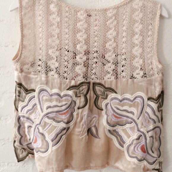 Free People crochet / embroidered top - Picture 2 of 4